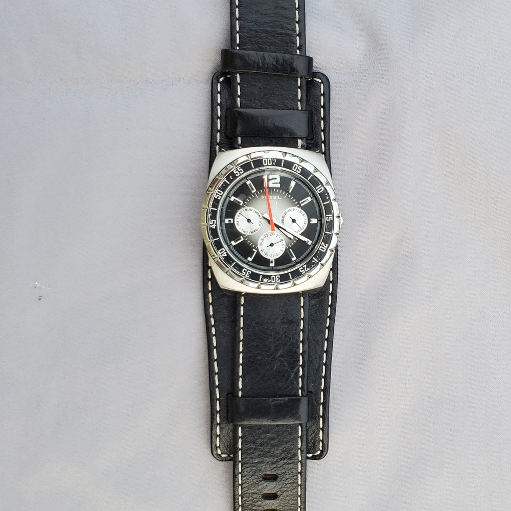 Mens Black Leather Fossil Watch